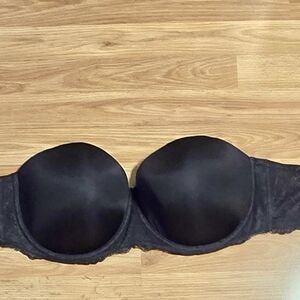 Black Strapless Push-Up Bra - Women Intimates